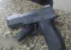 Polícia apreende adolescentes e imitação de pistola após tentativa de roubo em Itaperuna