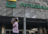 Petrobras reduz preço da gasolina em 4,66% para distribuidoras