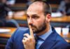 Eduardo Bolsonaro se licencia do cargo de deputado federal para continuar nos EUA