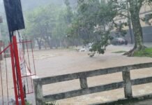 Centro histórico de Petrópolis alaga e sirenes são acionadas